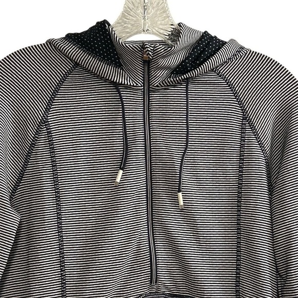Athleta Heavenly Heights Navy and White Striped Hoodie Size Small - Picture 4 of 13